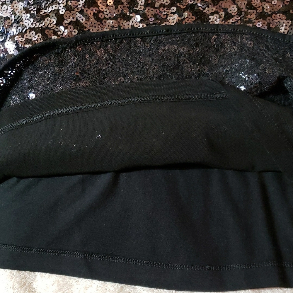 Peter Nygard Black Sequin Overlay Top - Picture 8 of 16